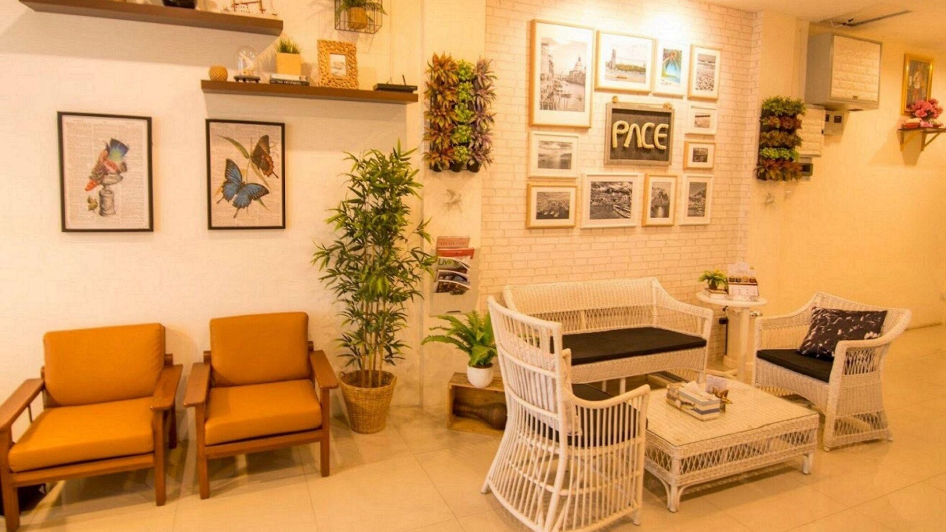 โรงแรม Pace