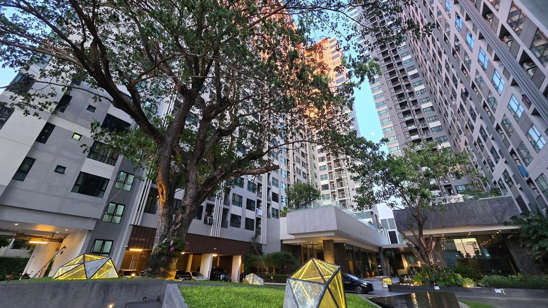The Base Prime - อพาร์ทเม้น Pattaya