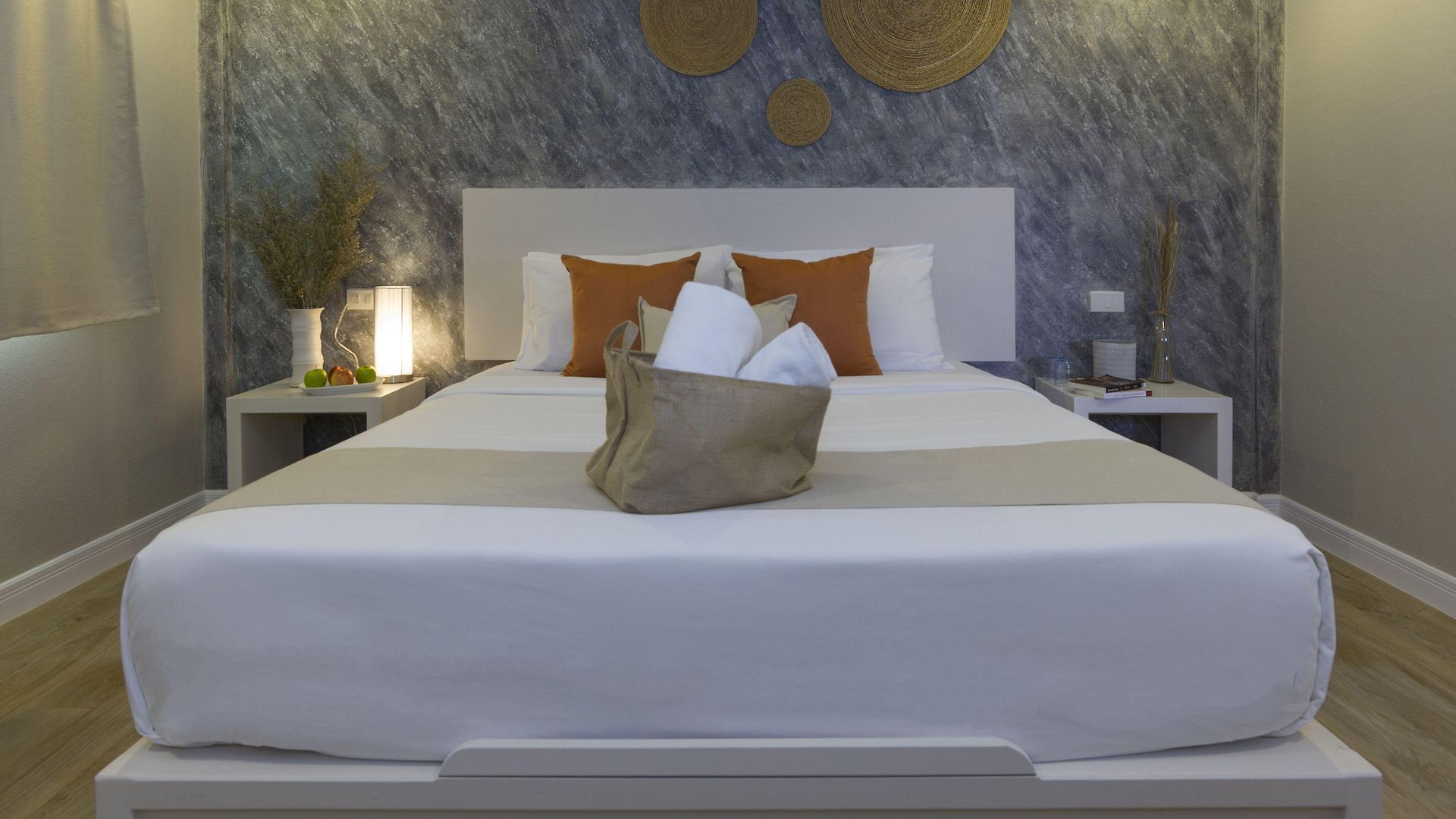 Let's Hyde & - Pool โรงแรม Pattaya