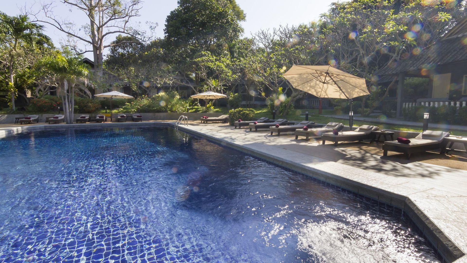โรงแรม Let's Hyde & - Pool Pattaya