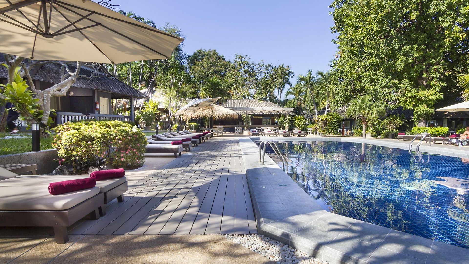 โรงแรม Let's Hyde & - Pool