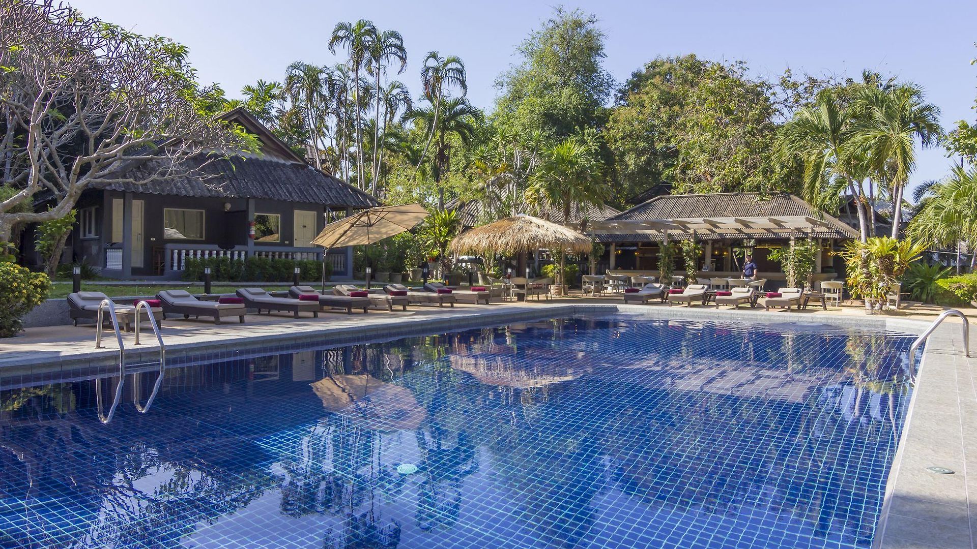 Let's Hyde & - Pool โรงแรม Pattaya