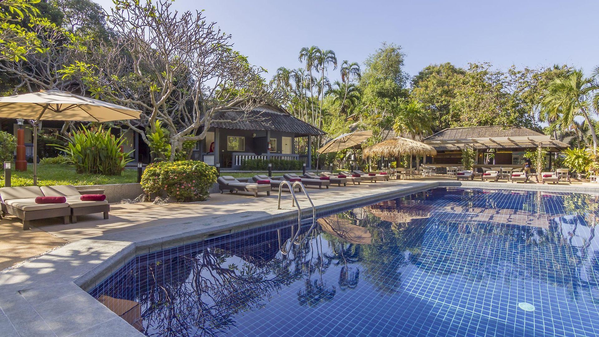 Let's Hyde & - Pool โรงแรม Pattaya