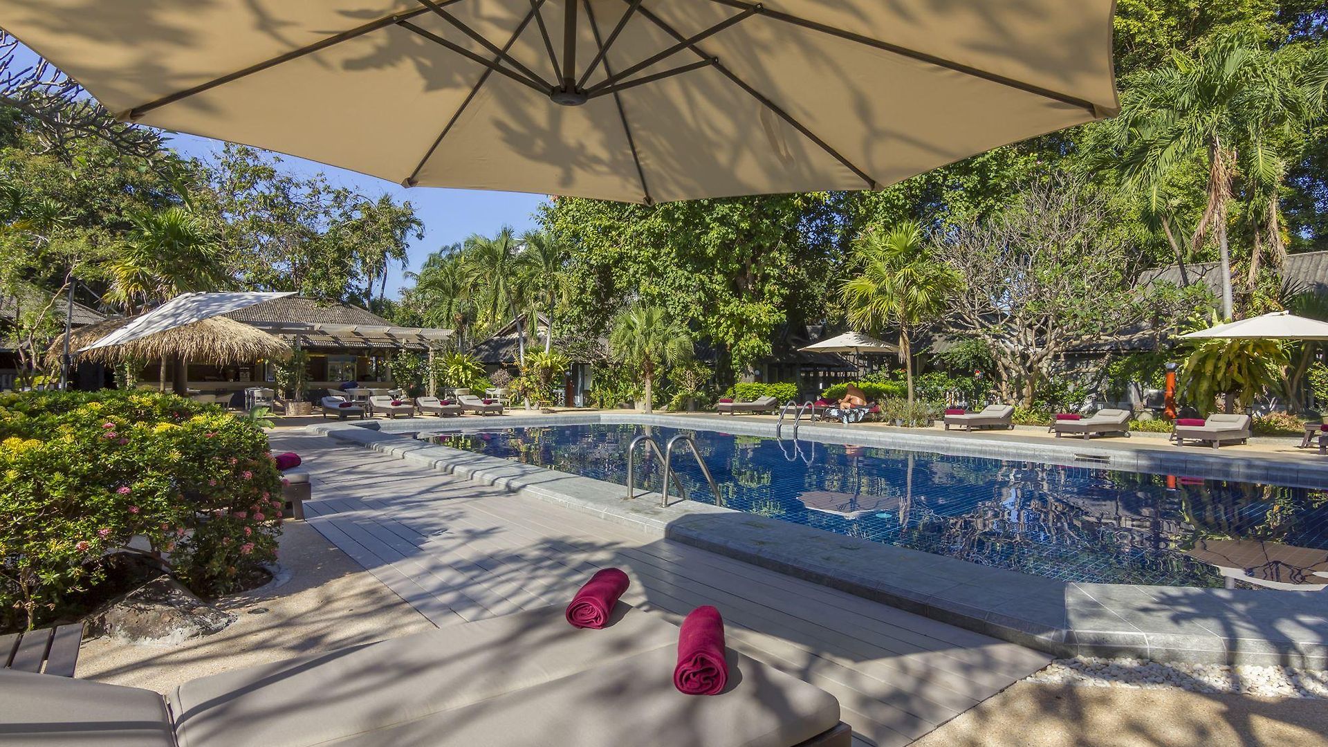 โรงแรม Let's Hyde & - Pool
