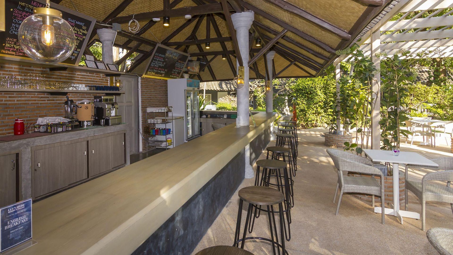 Let's Hyde & - Pool โรงแรม 4*