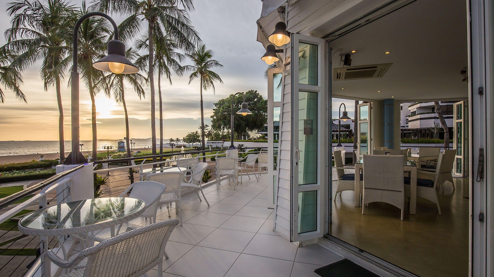 โรงแรม Ambassador Jomtien Wing