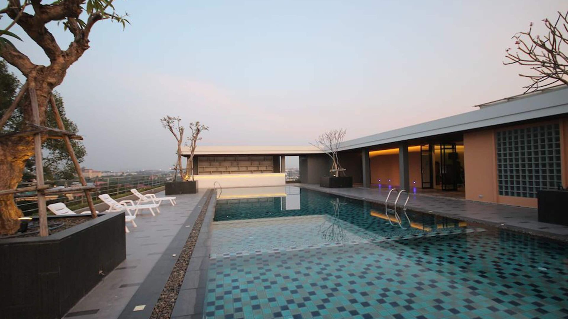 โรงแรม Season Five Pattaya