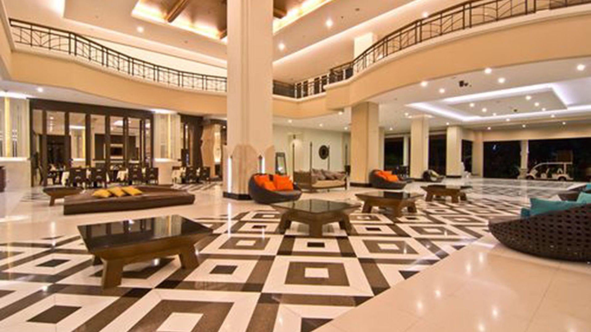 รีสอร์ท The Heritage Beachfront Pattaya