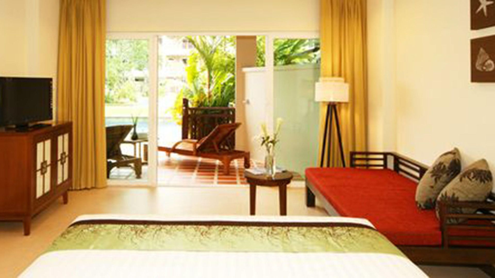 รีสอร์ท The Heritage Beachfront 4*
