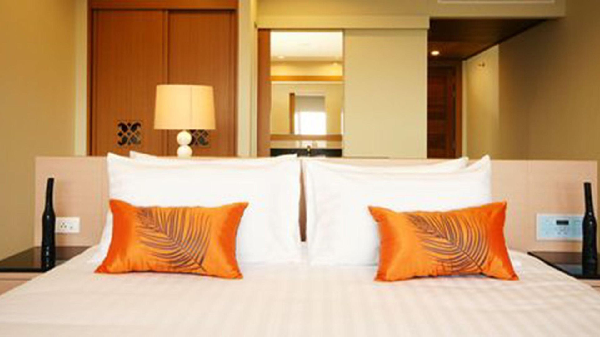 The Heritage Beachfront รีสอร์ท 4*