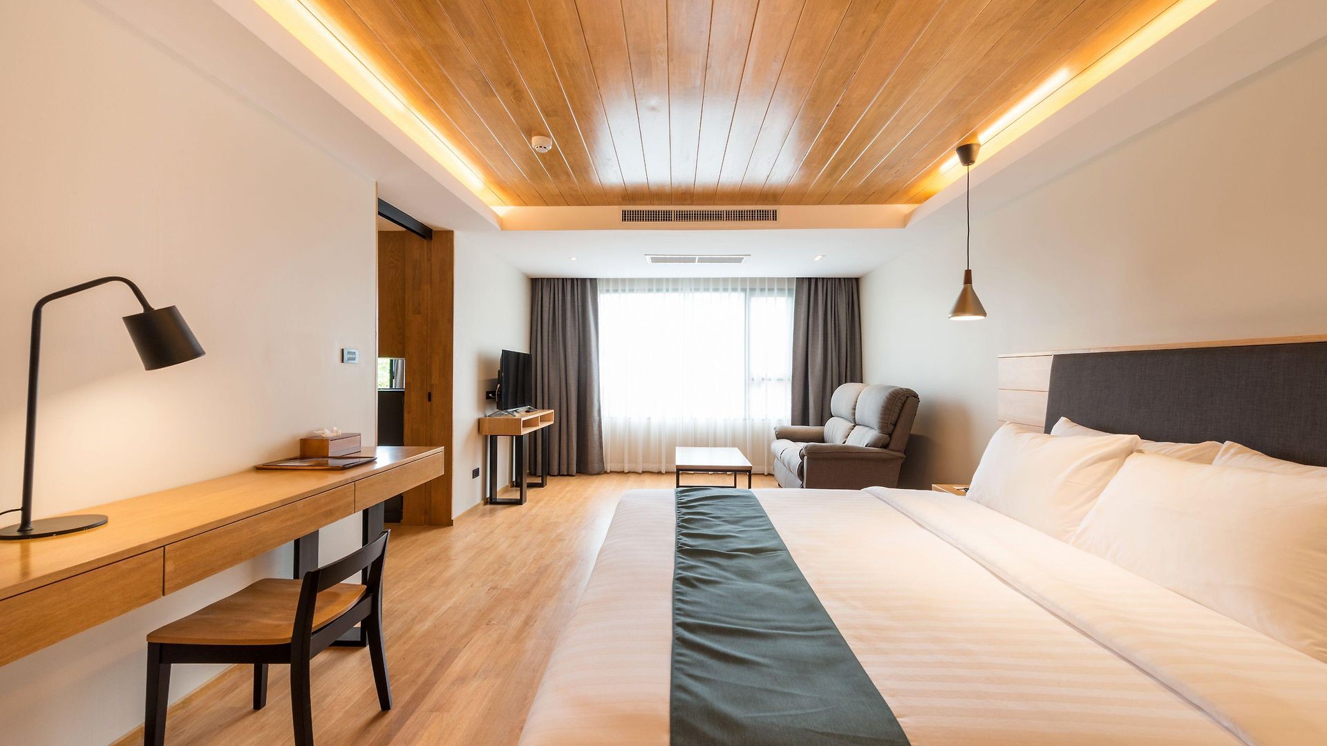 โรงแรม Asana & 3*