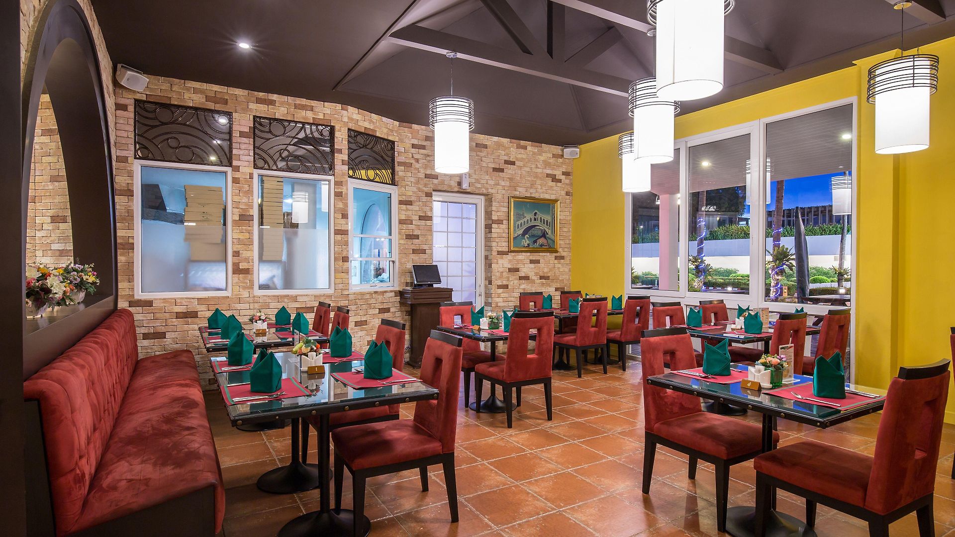 โรงแรม Ambassador Jomtien Wing Pattaya