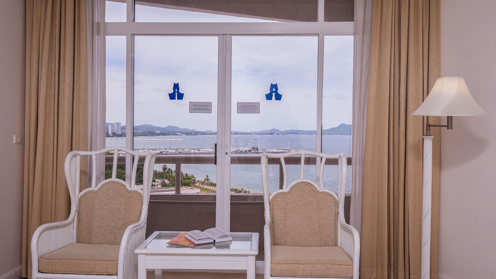 โรงแรม Ambassador Jomtien Wing 3*