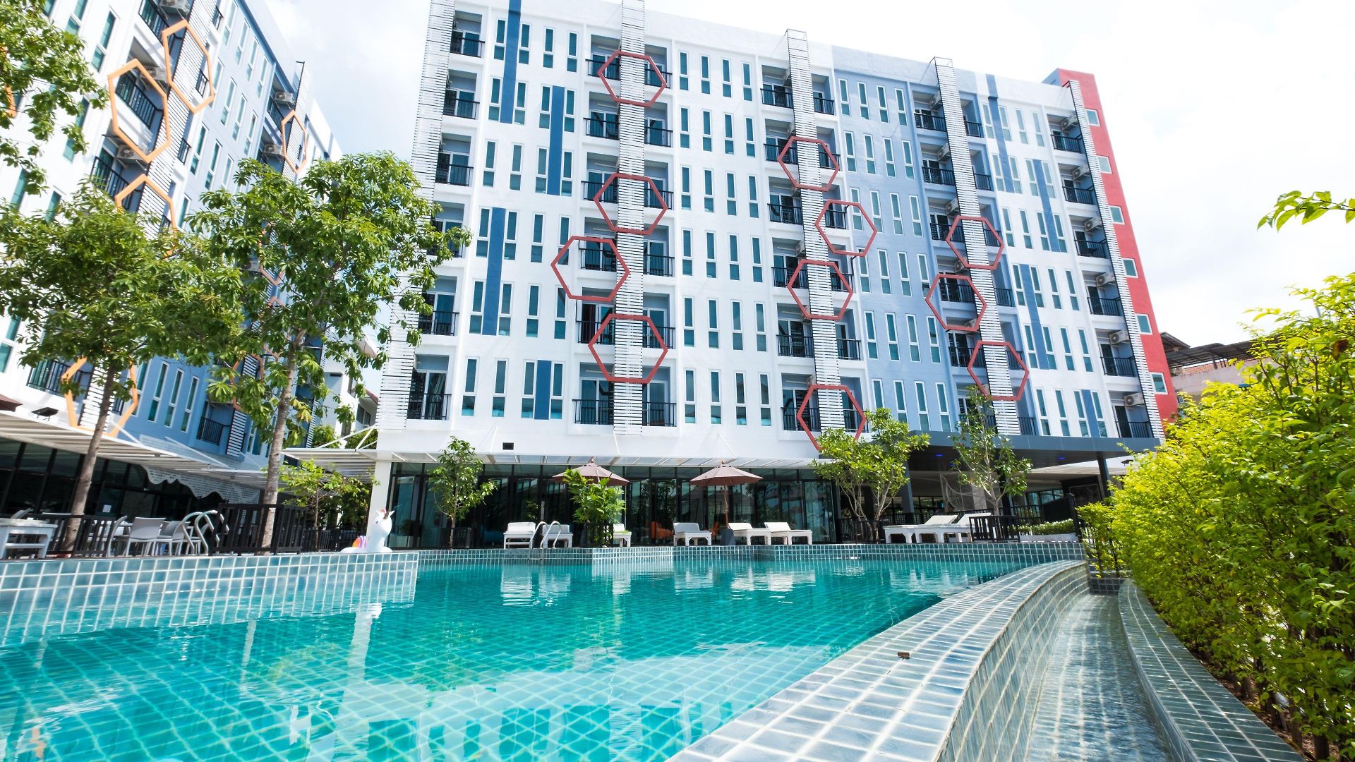 โรงแรม P 3*