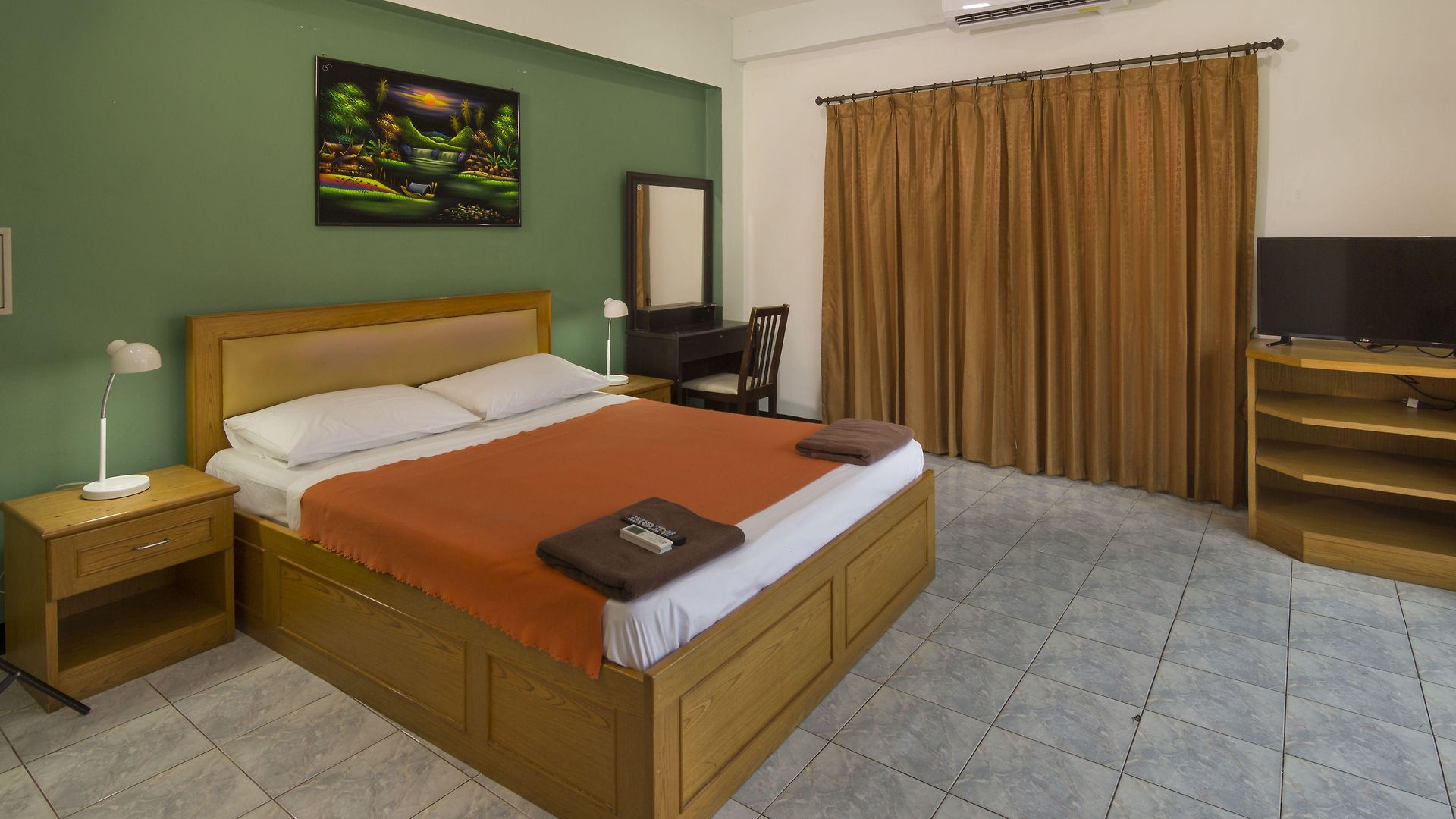 Traveller's Rest Sports Bar Guest house 4*