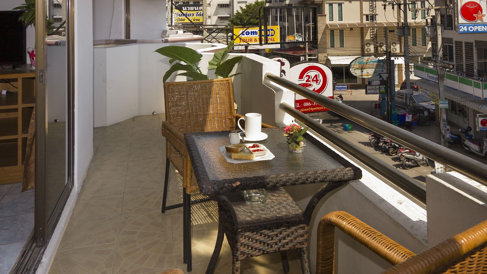 Traveller's Rest Sports Bar 4* Pattaya