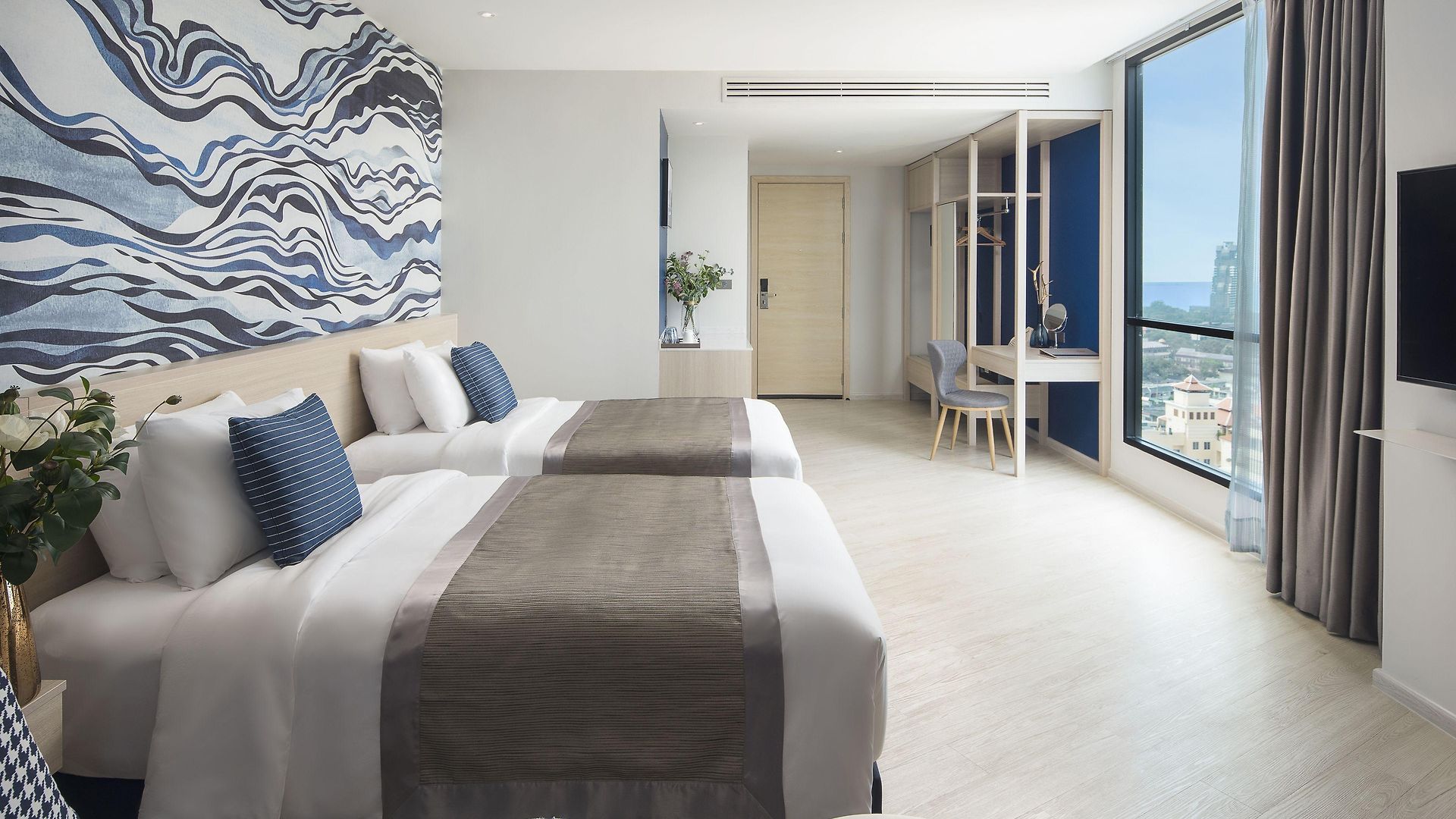 Brighton Grand & Convention โรงแรม 5*