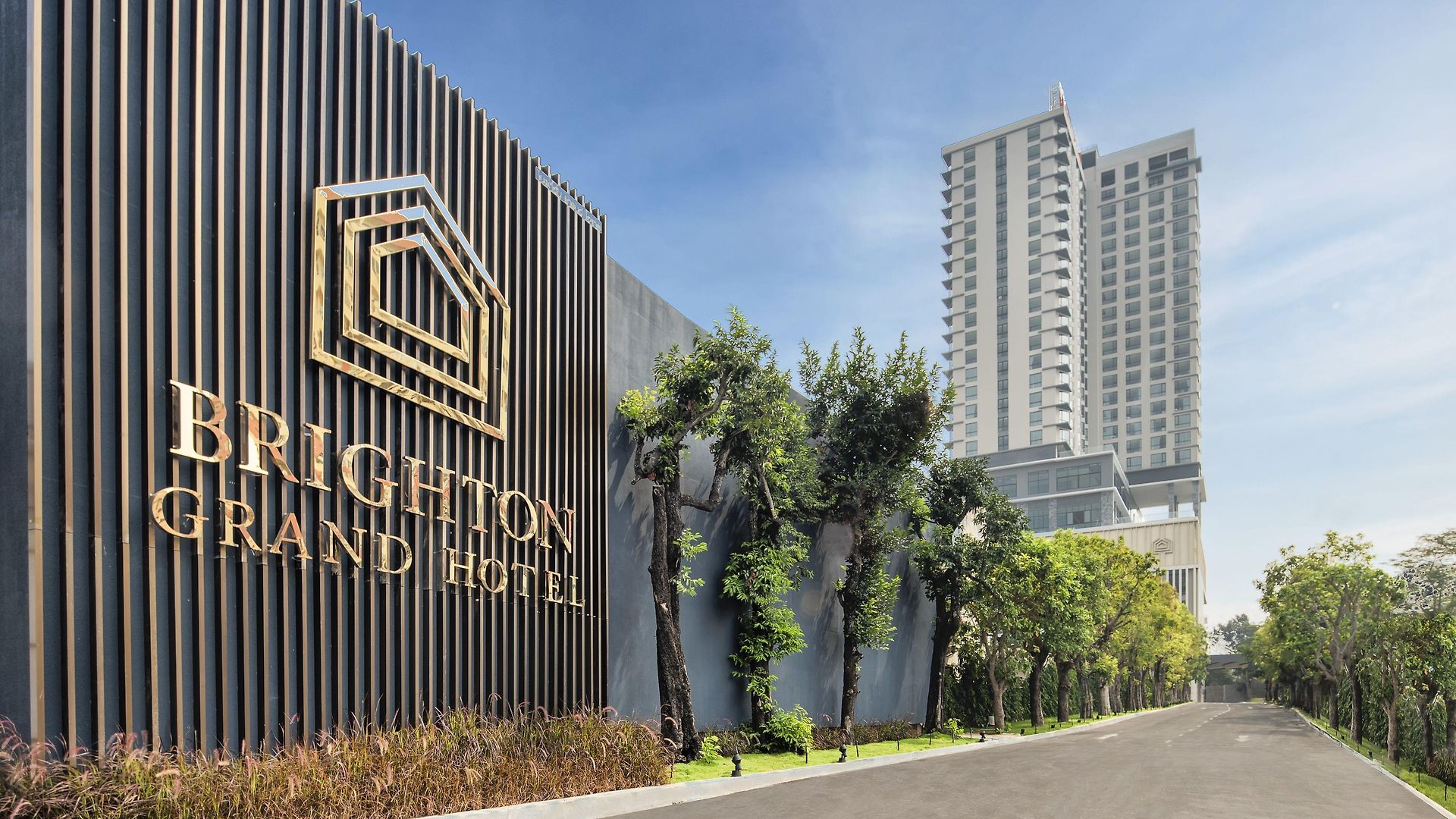 โรงแรม Brighton Grand & Convention 5*