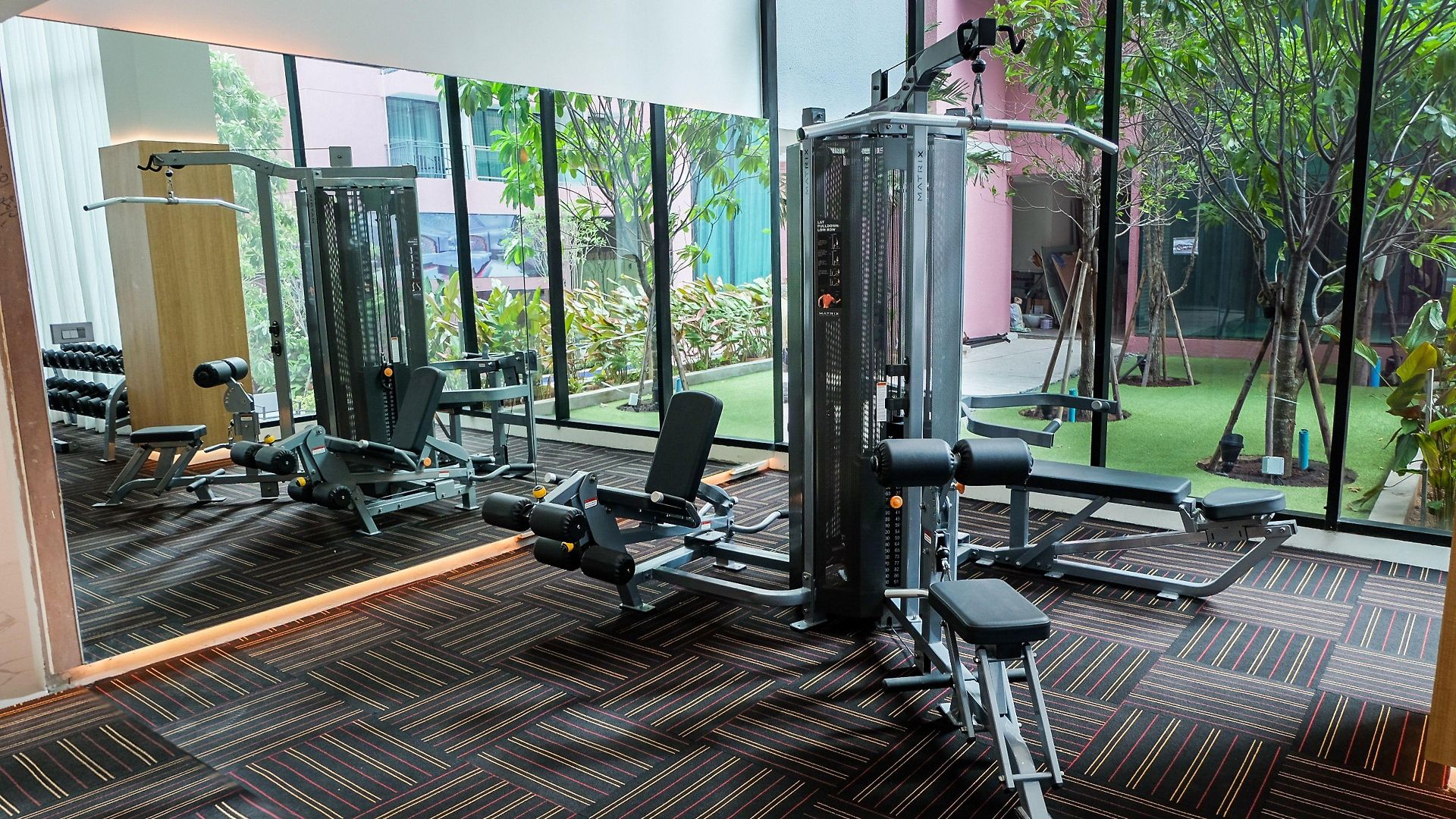 Citrus Grande By Compass Hospitality โรงแรม 5*
