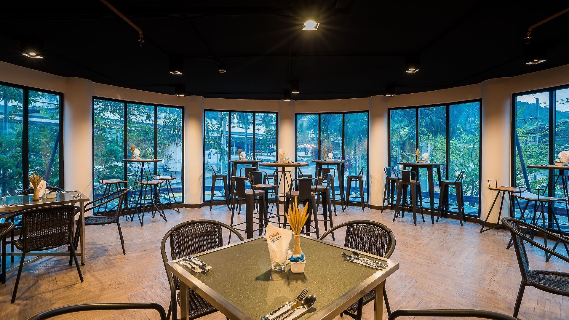 โรงแรม Citrus Grande By Compass Hospitality 5*