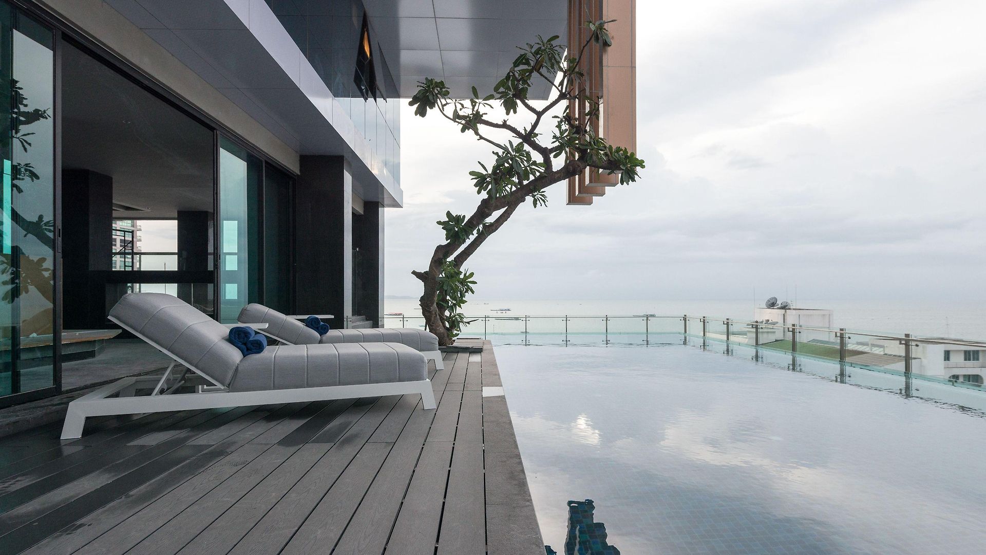 โรงแรม Mytt 5*