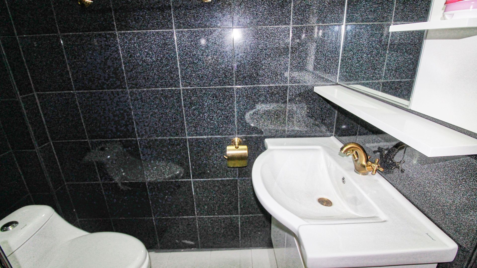อพาร์ทเม้น Phratamnak - 100 Meter From