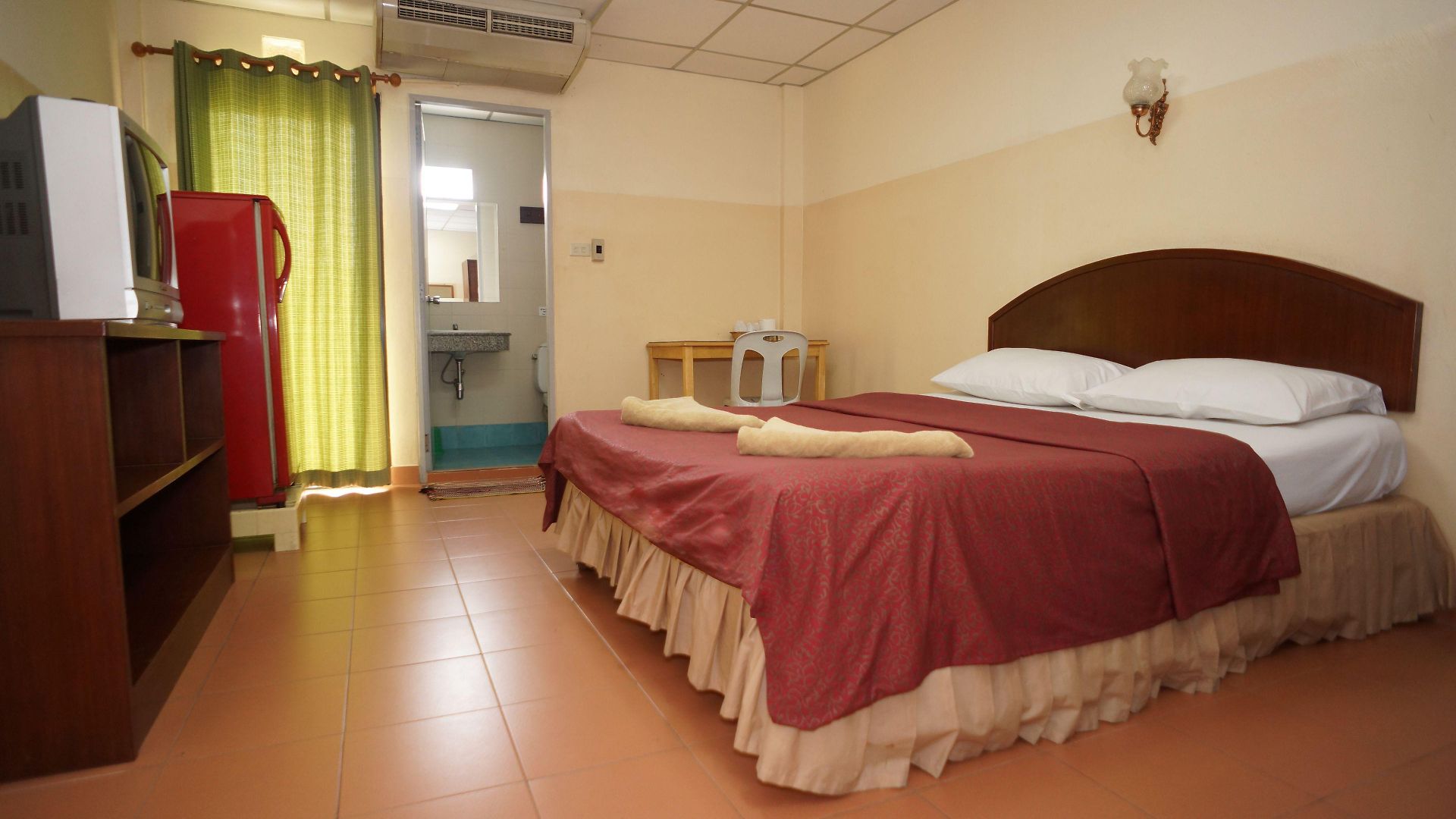 โรงแรม Utid Court