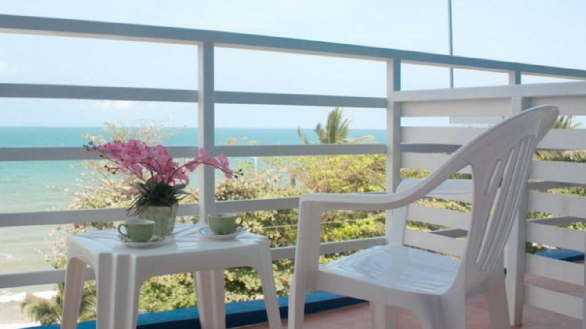 Blue House 2*