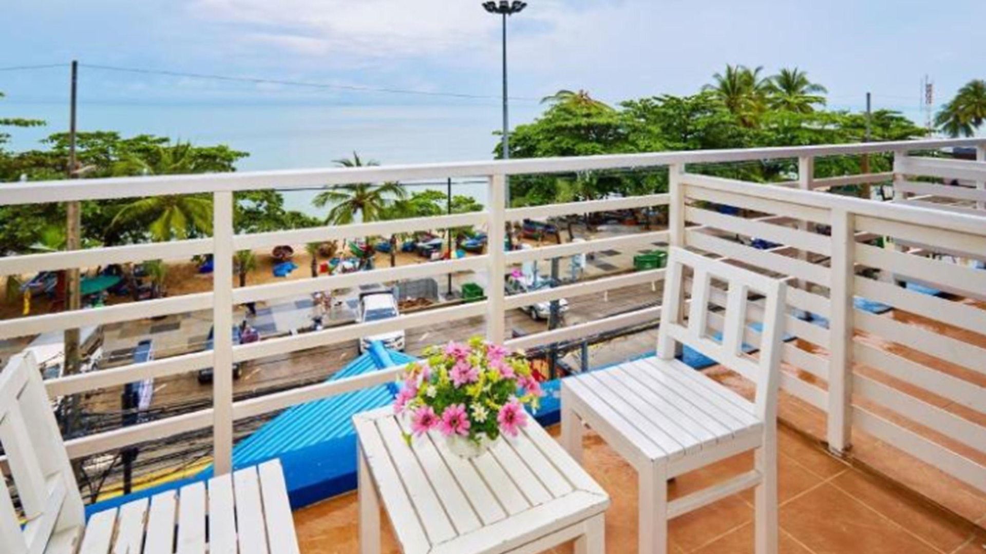 Blue House โรงแรม 2*
