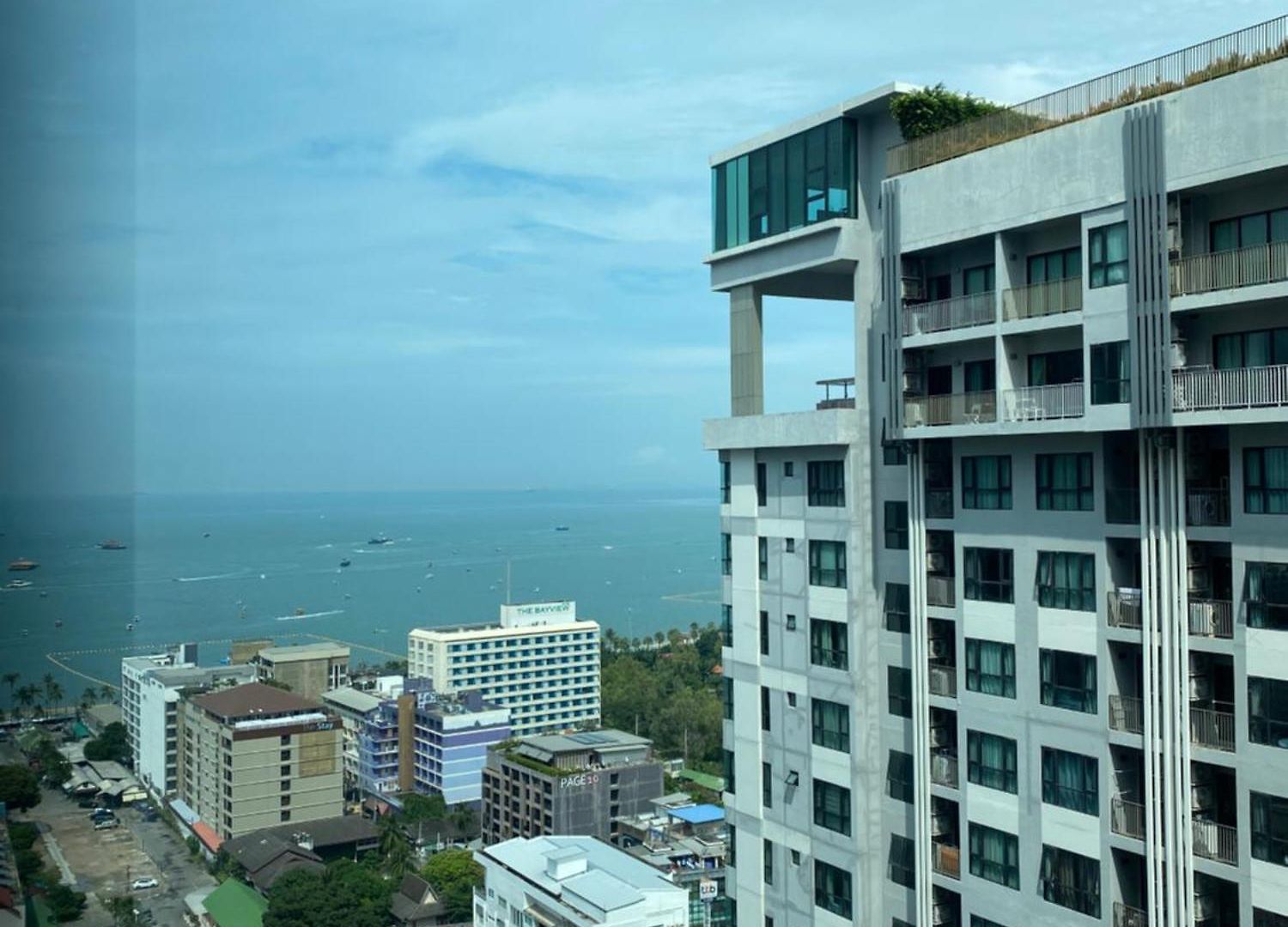 อพาร์ทเม้น - Roof Pool Pattaya