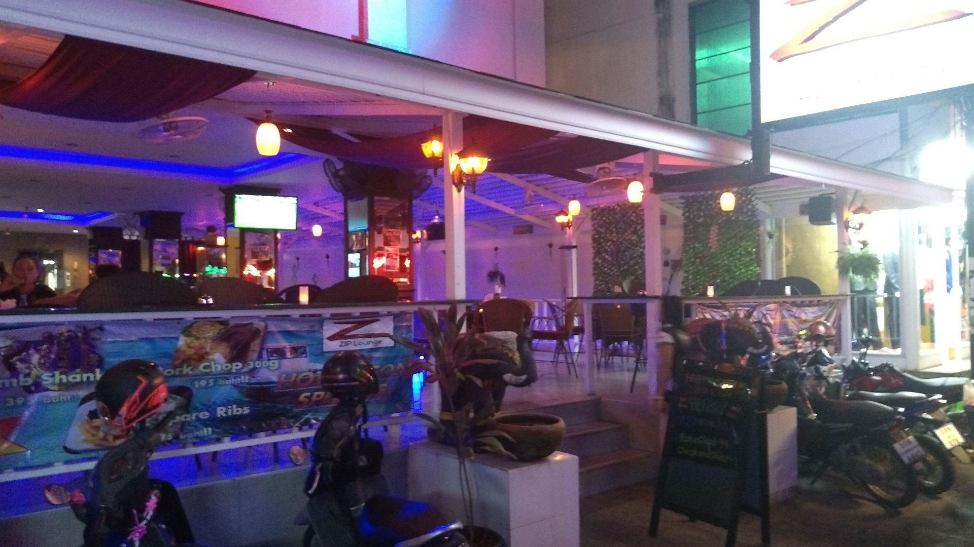 โรงแรม Zip & Restaurant Pattaya