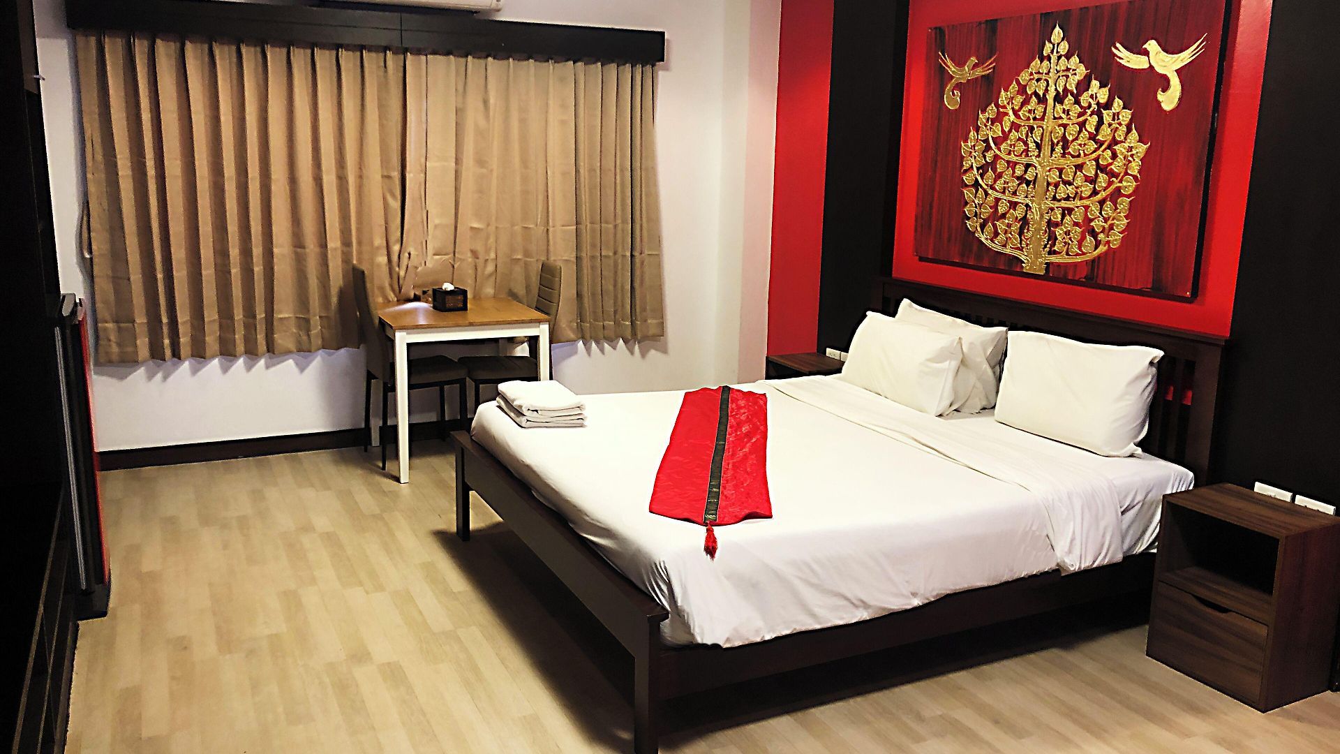 Zip & Restaurant โรงแรม