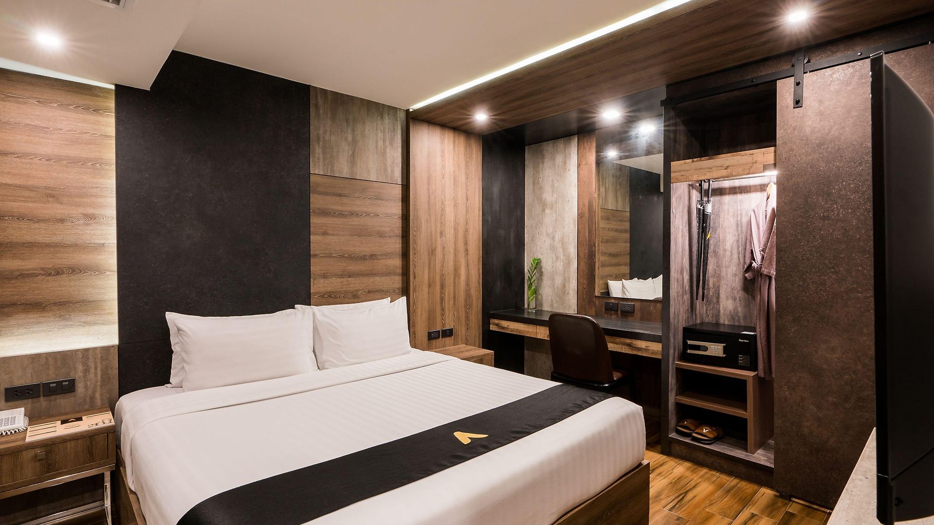 Acqua Hotel 4*