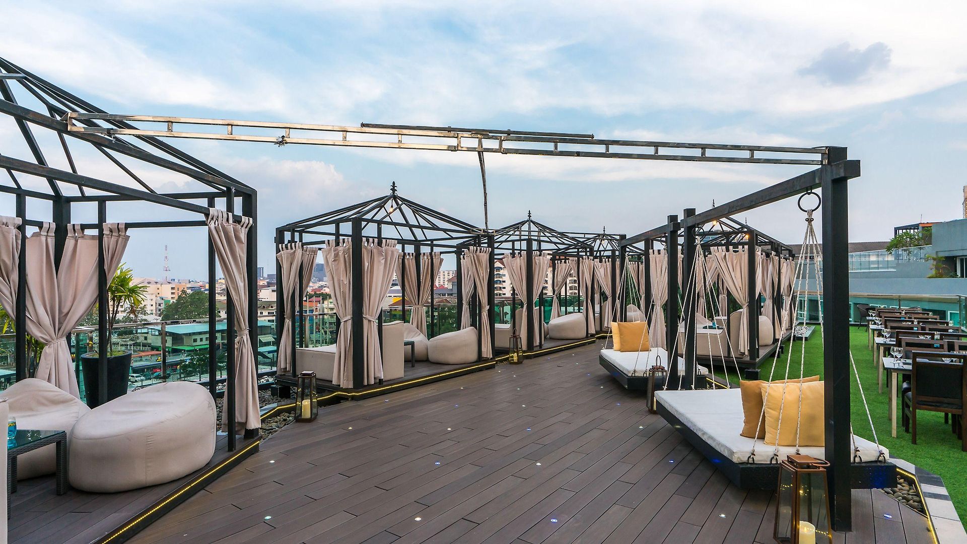 Hotel Acqua Pattaya