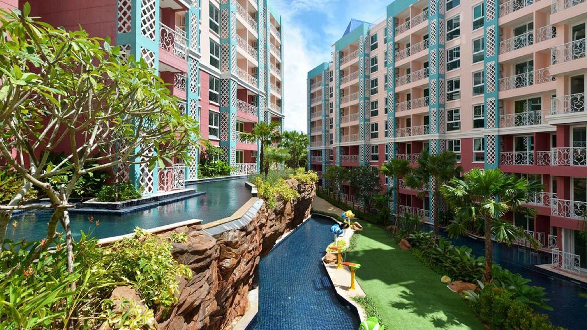 Grande Caribbean By Somphong Pattaya