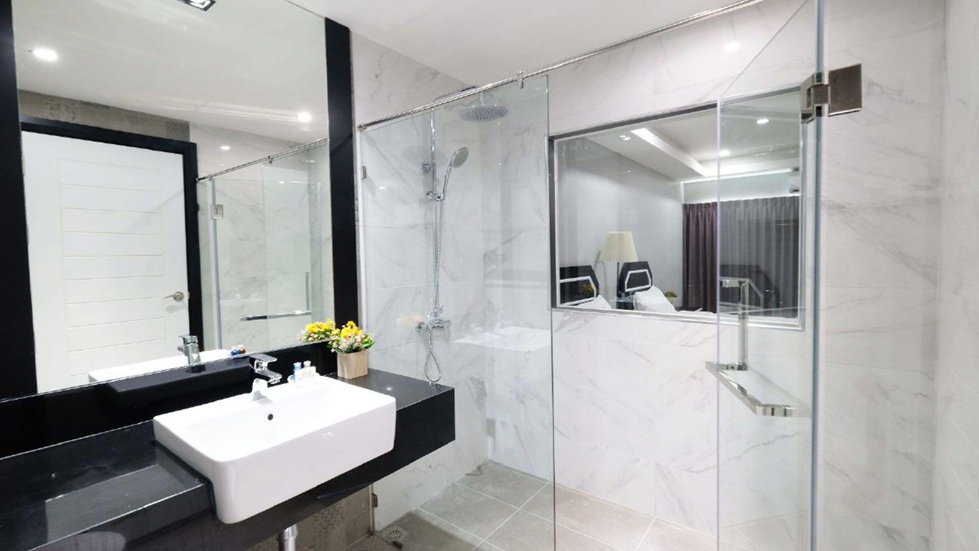 โรงแรม The Tung 3*