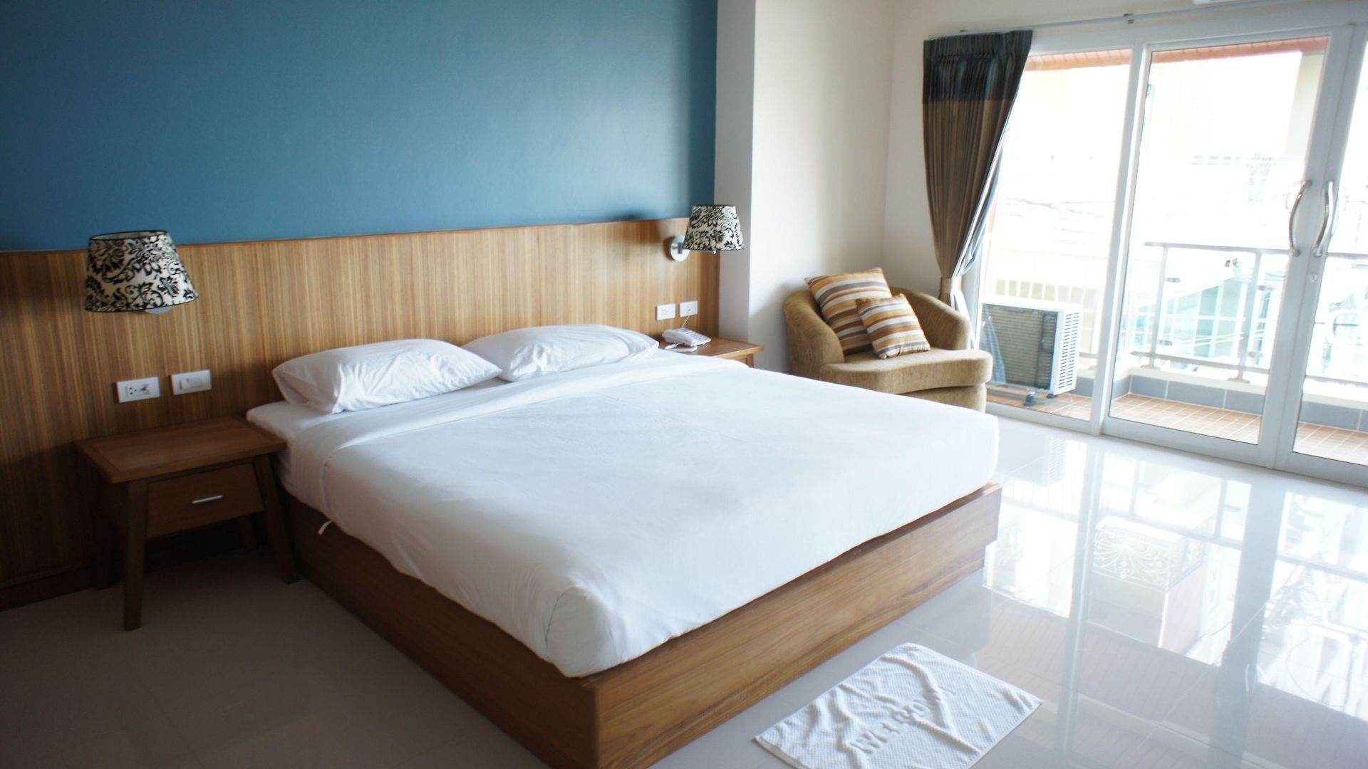 D 2 โรงแรม