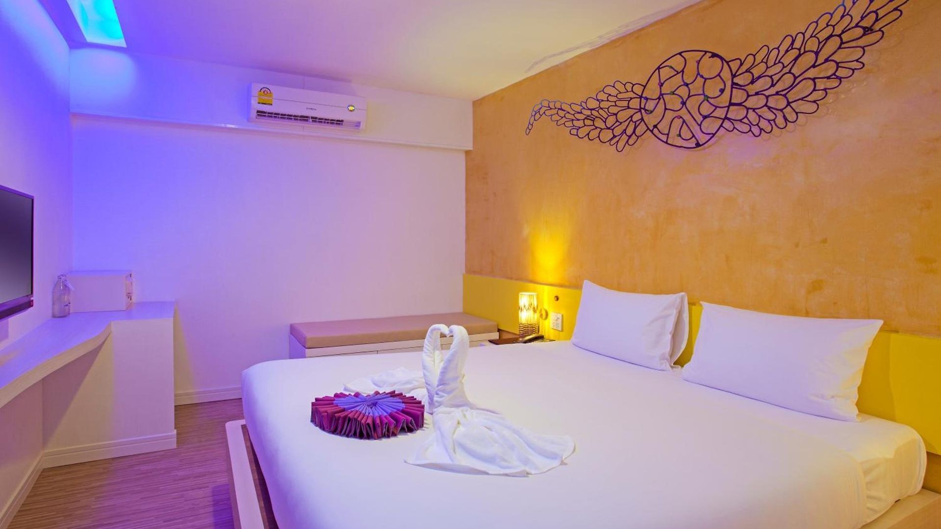 Hotel Holidays