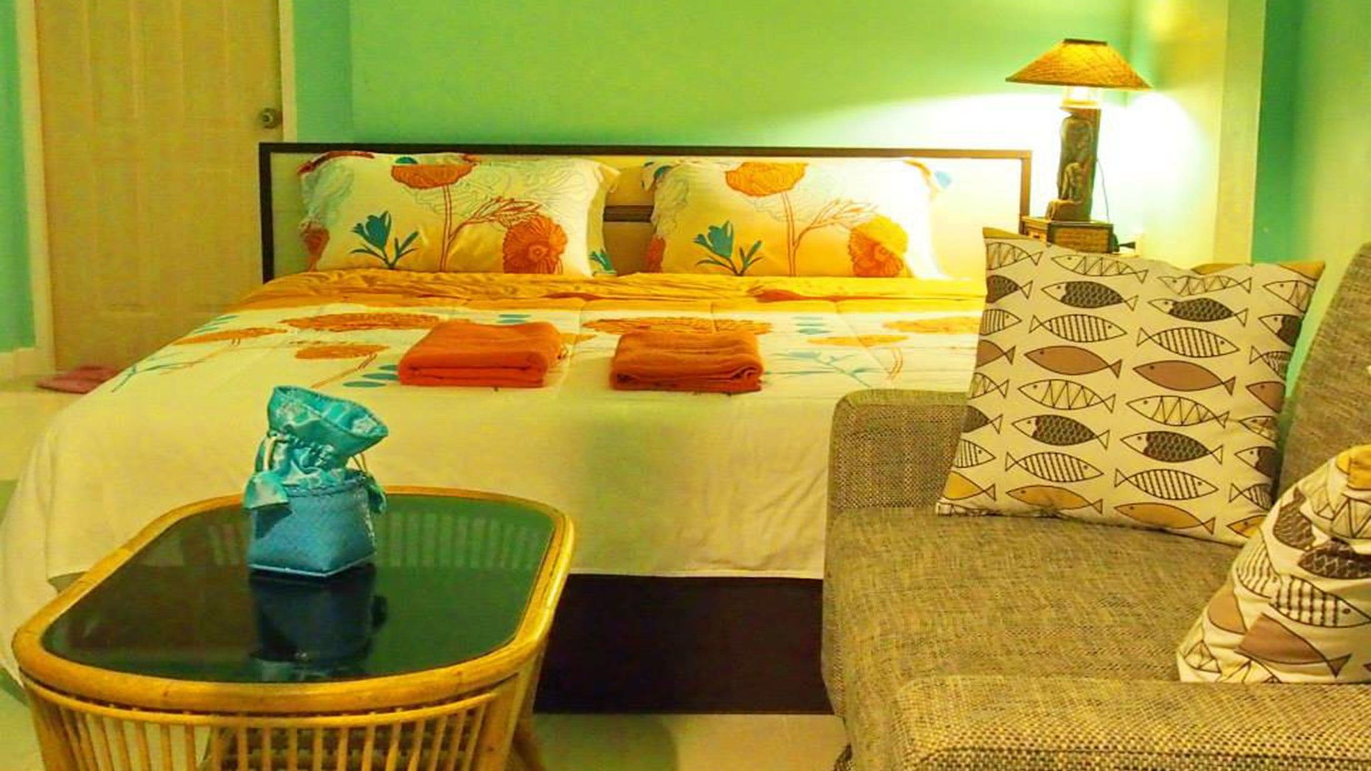 โรงแรม Baan Sai Thong