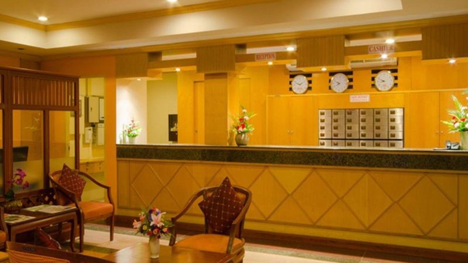 โรงแรม Eastiny Bella Vista