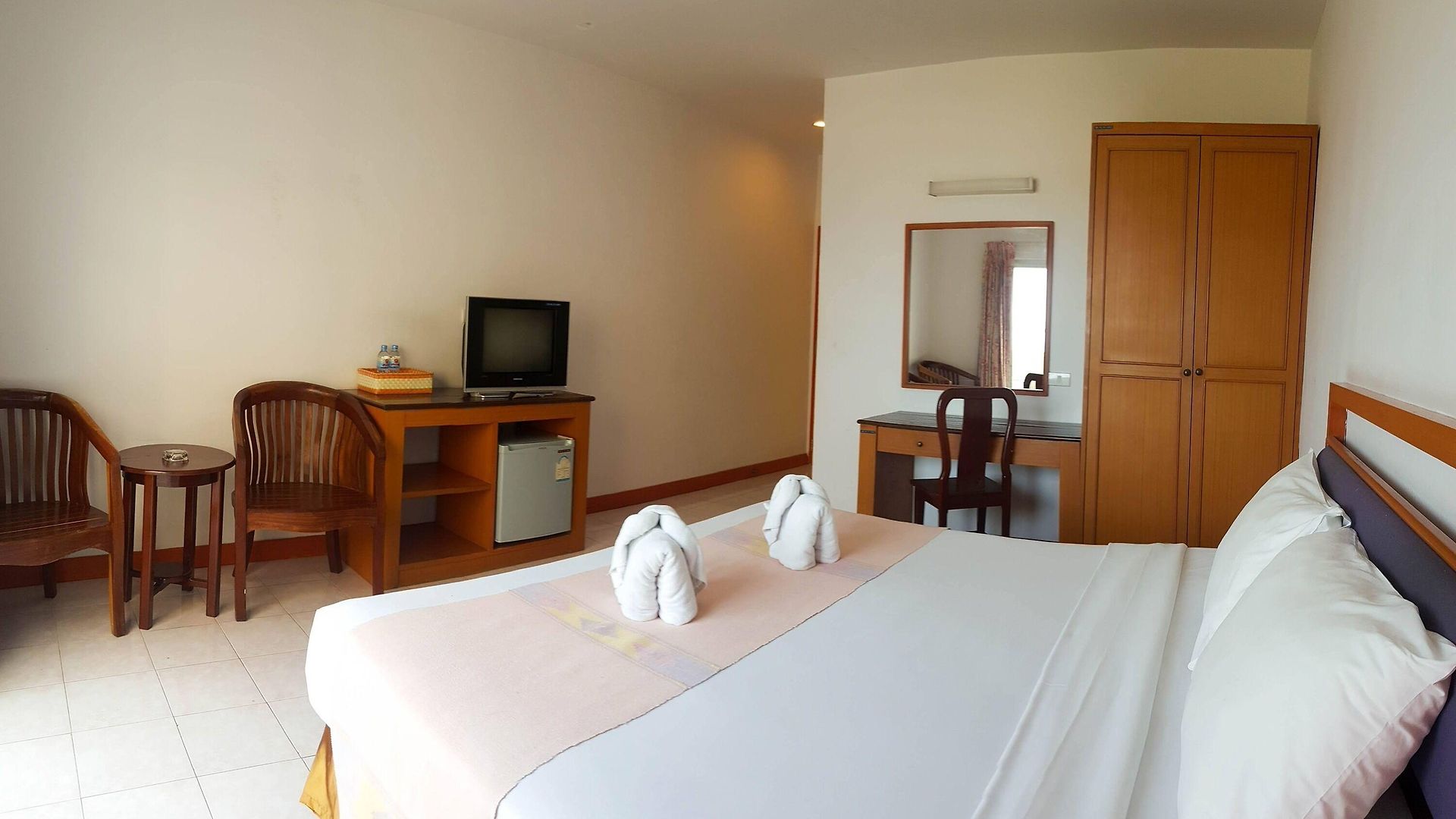 โรงแรม Eastiny Bella Vista