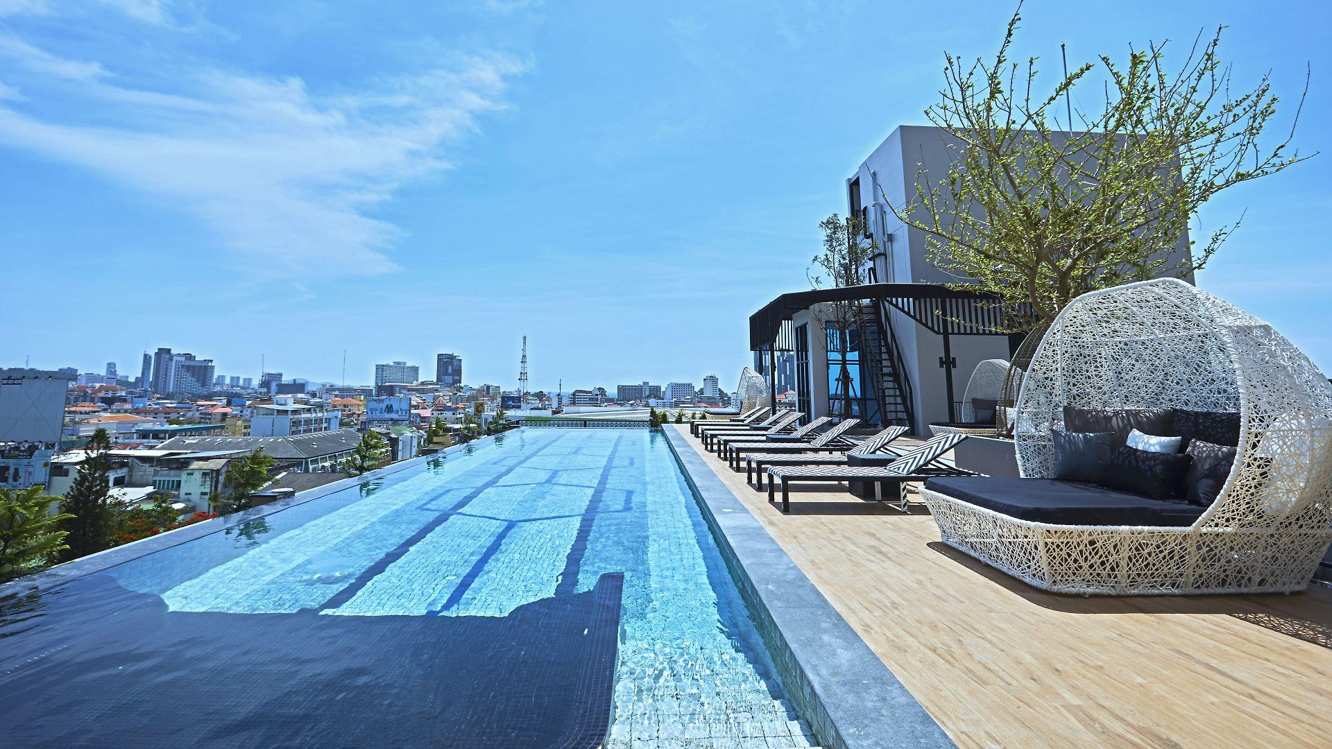Chezzotel โรงแรม Pattaya