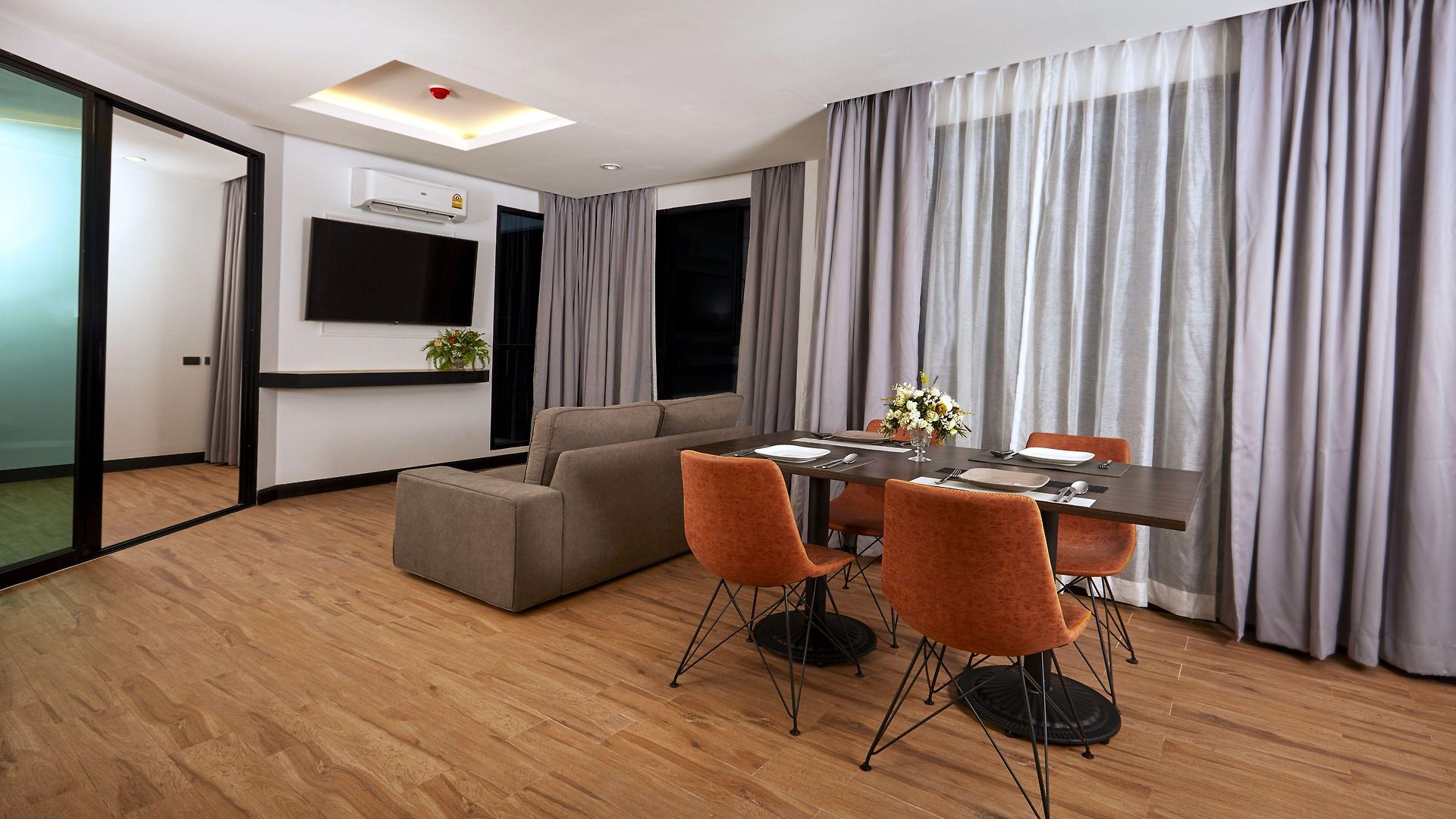 Chezzotel โรงแรม 4*