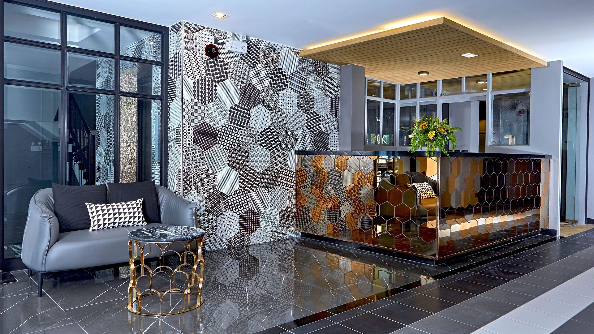 โรงแรม Chezzotel 4*
