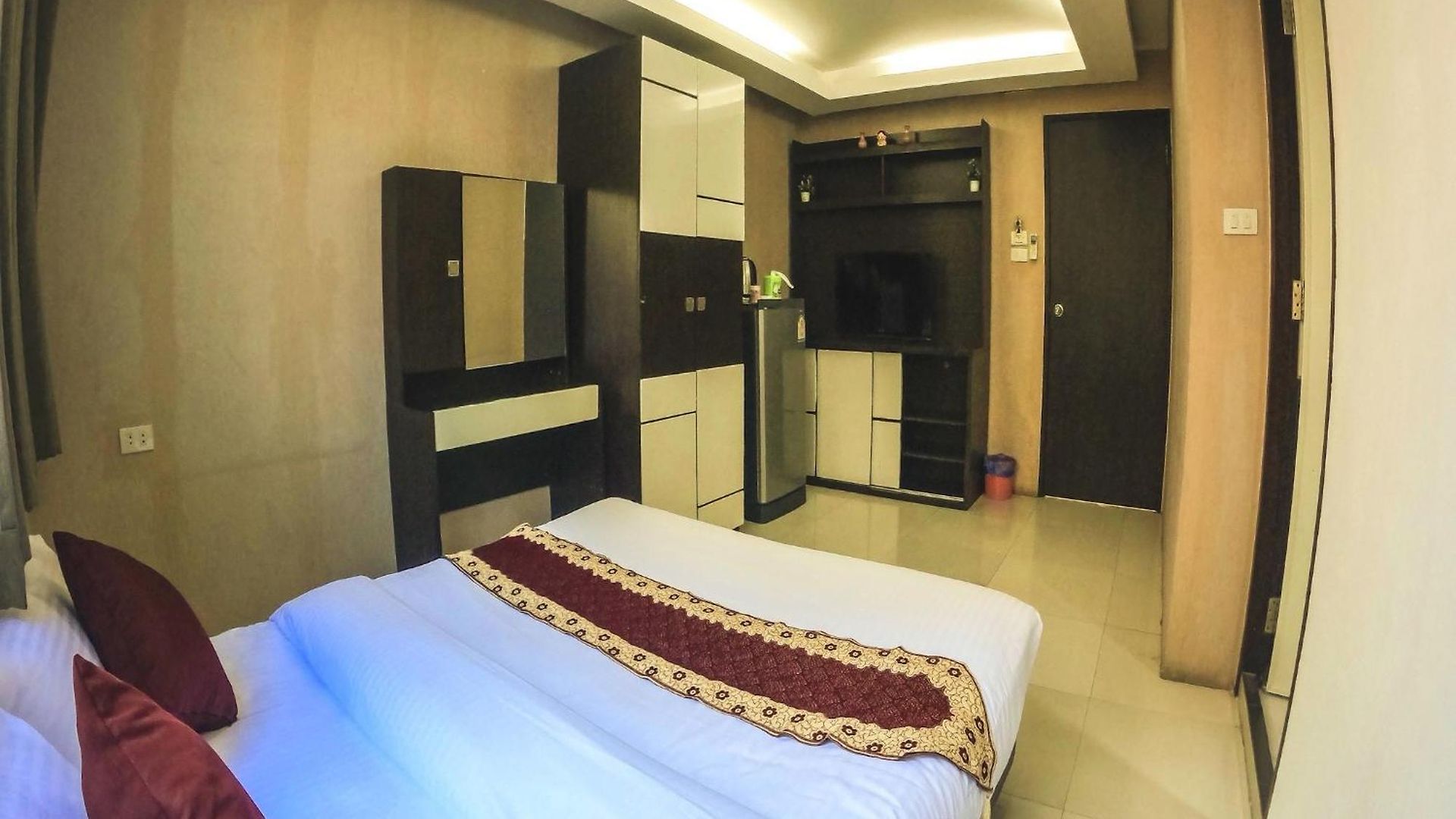 House Of Pattaya- Near Walking Street โรงแรม