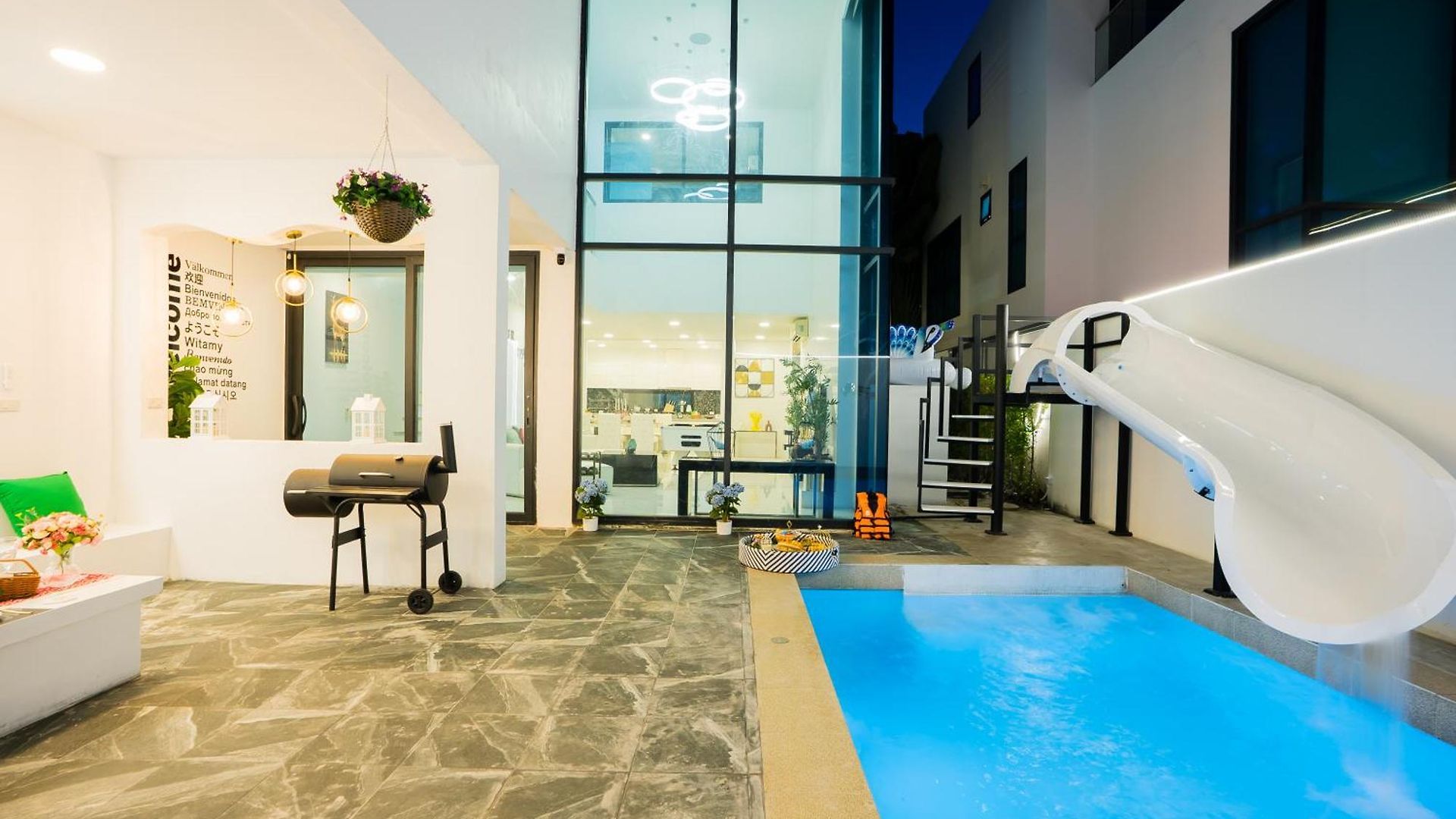 Your Space Pool วิลล่า *