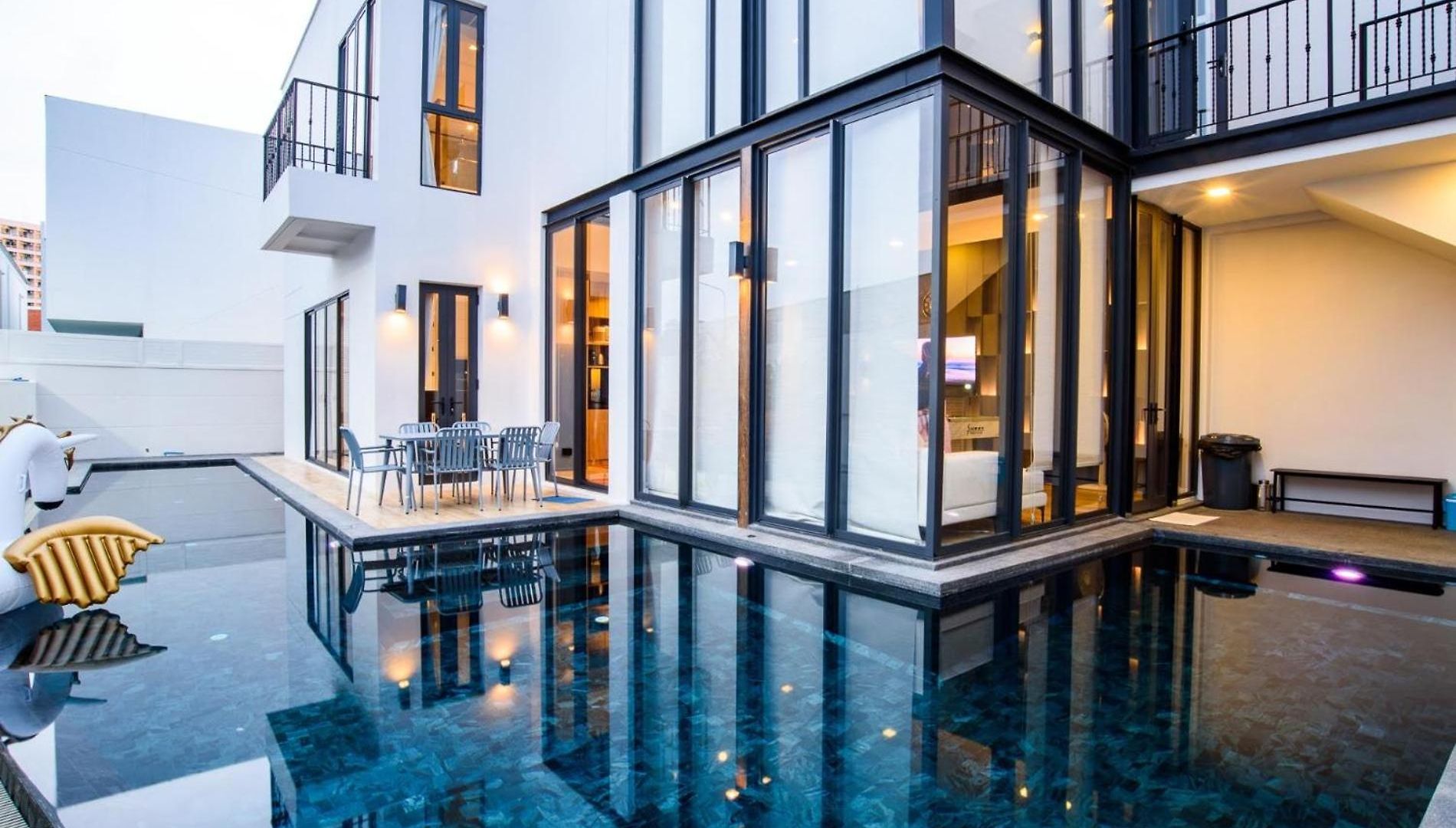 Inara Exclusive Pool - Pi5 วิลล่า *