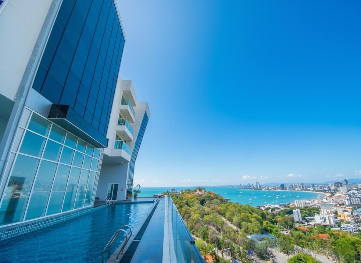 The Vision - Sea View Balcony Pratumnak