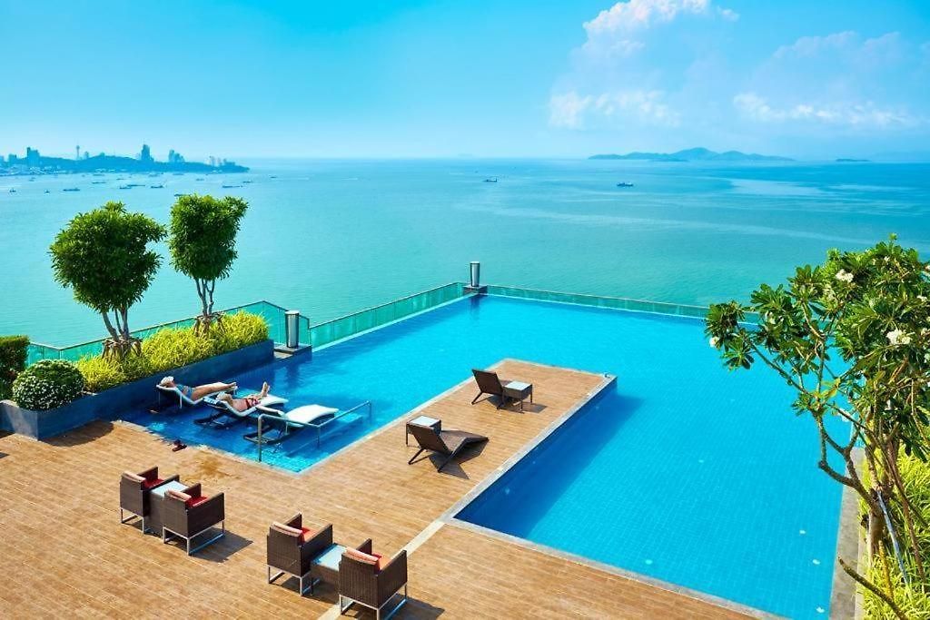 อพาร์ทเม้น Wongamat Tower Naklua Panoramic Sea View *
