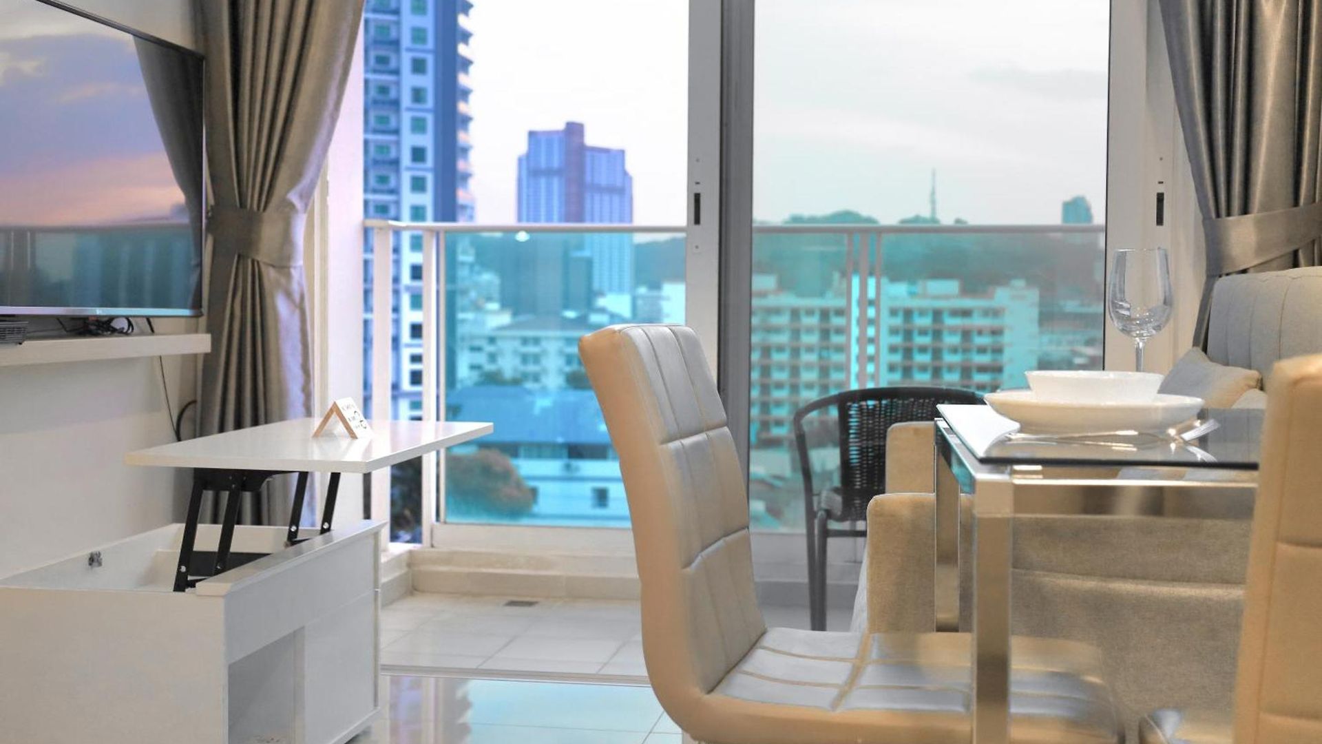 Garden Tower By Logo * Pattaya